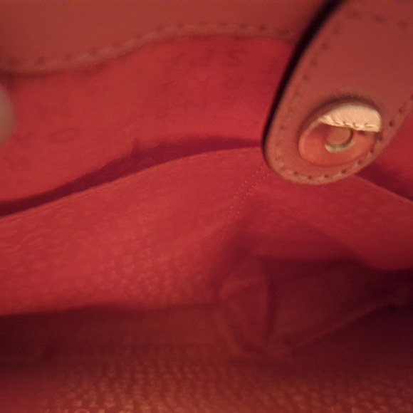 Kate Spade coral leather Romy Perri Lane handbag with gold embossed hardware. - Picture 6 of 8